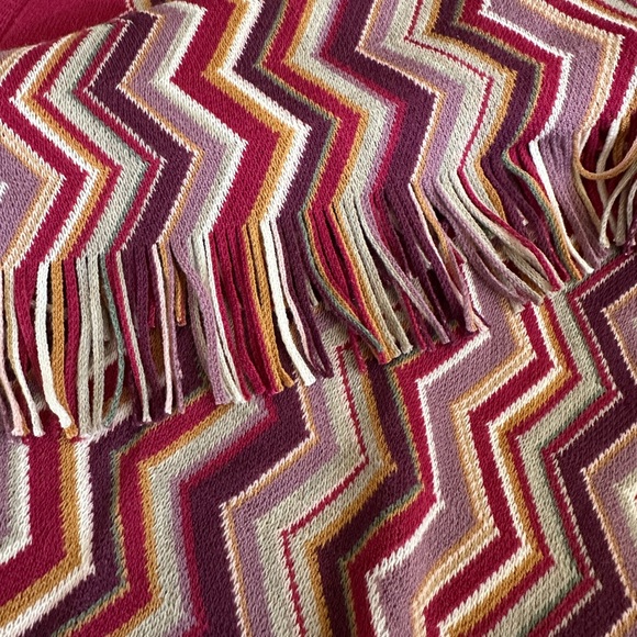 NWT Vintage Lord & Taylor patterned scarf - Picture 4 of 5